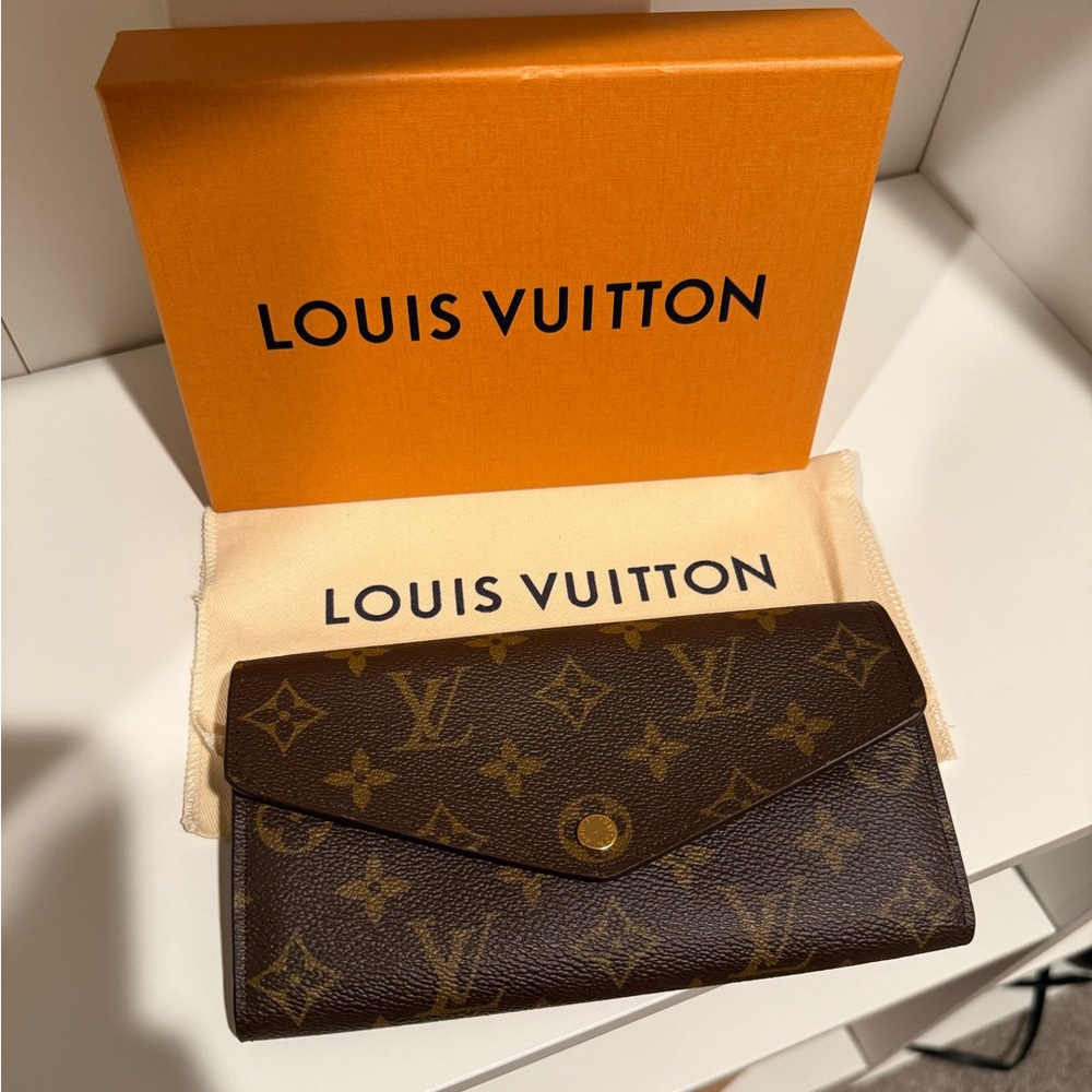 LV Sarah Wallet